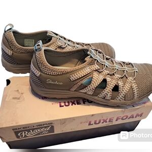 SKETCHERS LUXE FOAM SHOES